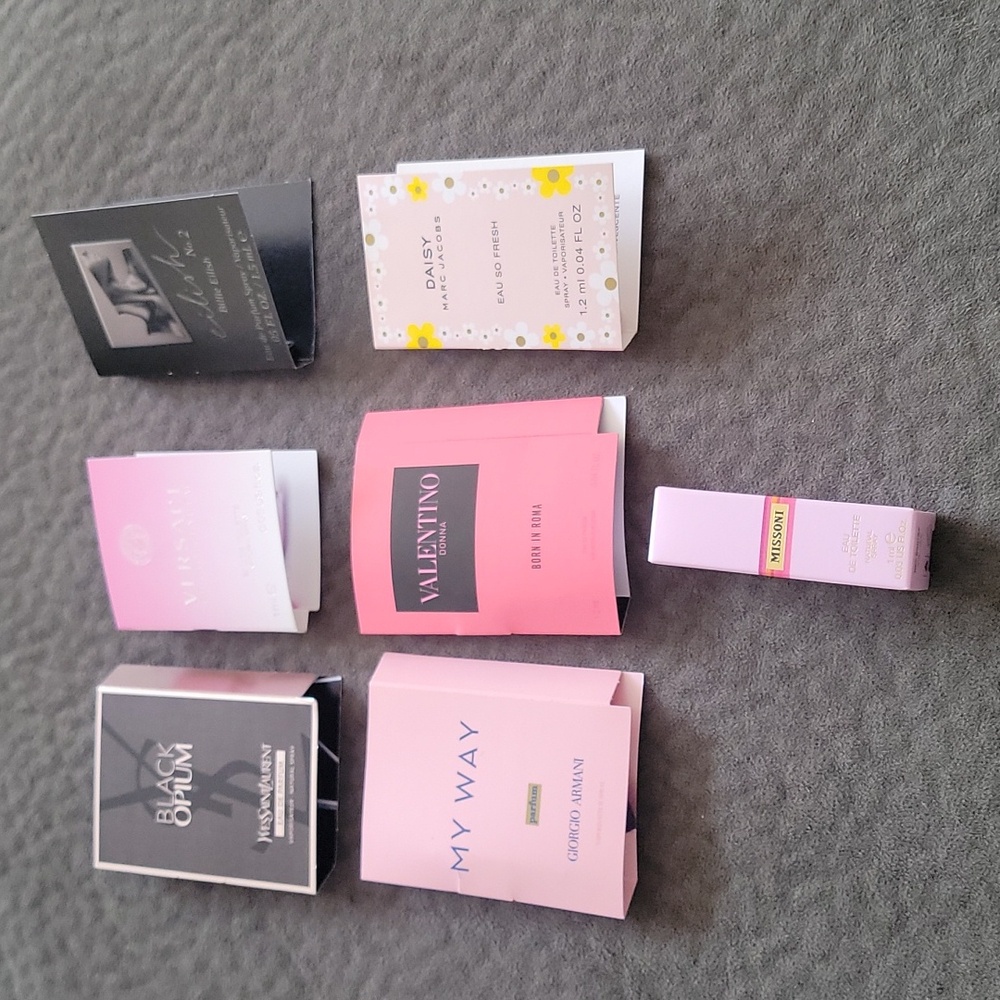 Small bundle of 7 perfume fragrance  travel size samples: versace, Armani...